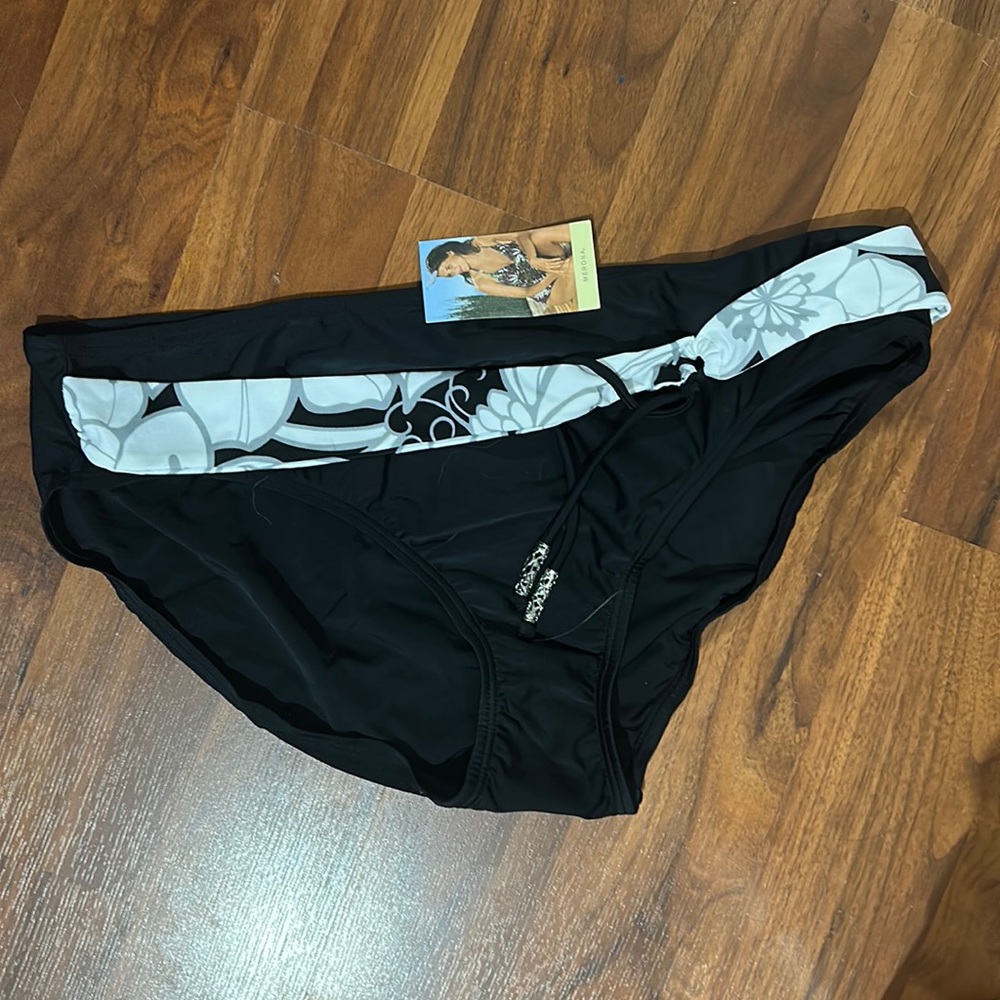 Black bikini bottoms, NWT, size XL